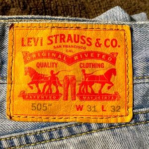 Levis 505 31x32 blue jeans